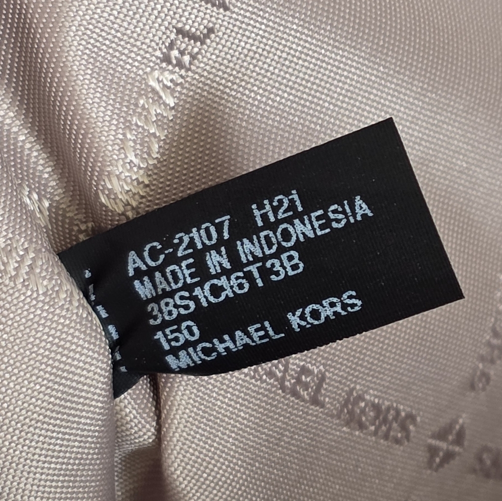 Michael Kors Jessie Logo Large Satchel - Picture 6 of 10